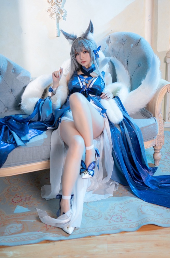 [Cosplay] Hoshilily 星之迟迟 – Shinano 信浓 (Azur Lane)