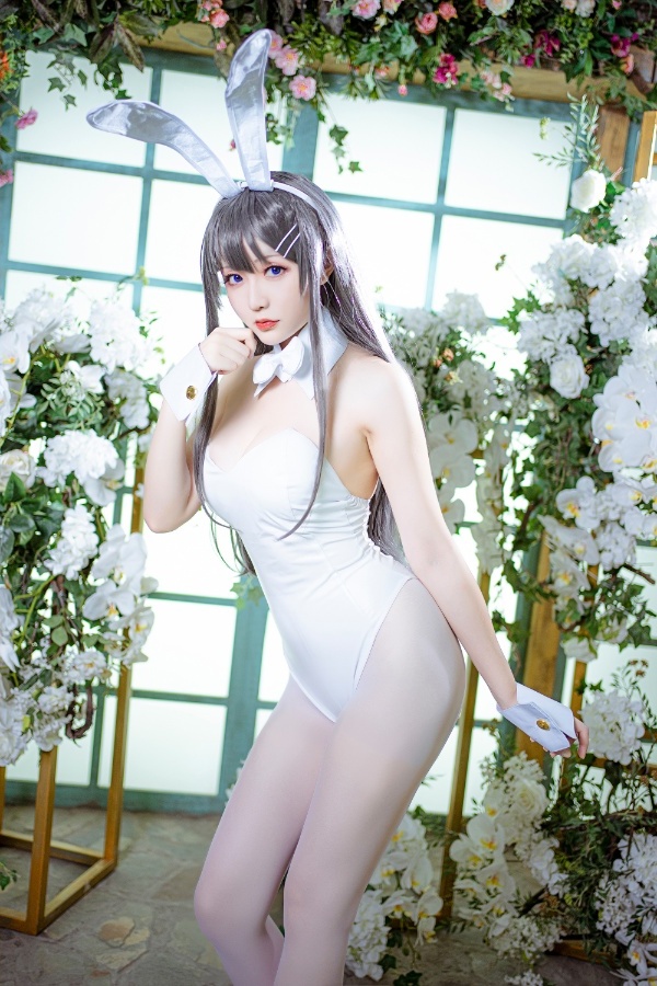 [Cosplay] Hoshilily 星之迟迟 – Mai Sakurajima 樱岛麻衣 (Aobuta)