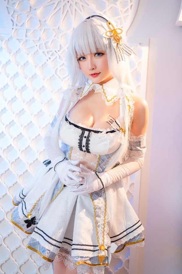 [Cosplay] Hoshilily 星之迟迟 – Illustrious 光辉μ兵装 (Azur Lane)