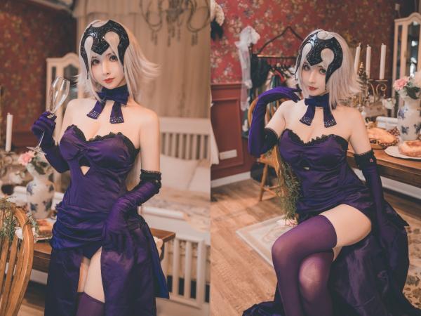 [Cosplay] Rioko 凉凉子 – Drunk Jeanne 醉贞 (FGO)