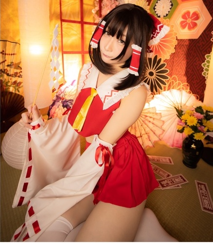[Cosplay][my suite] Atsuki あつき – DOSUKEBE Priestess (Touhou Project)