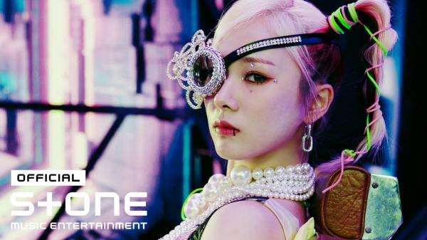 [MUSIC VIDEO] EVERGLOW – Pirate (2021.12.01/MP4/RAR)