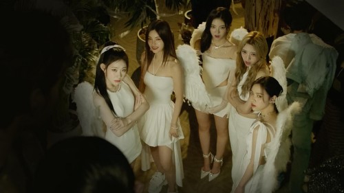 [MUSIC VIDEO] ITZY (있지) – Boys Like You (2022.10.21/MP4/RAR)