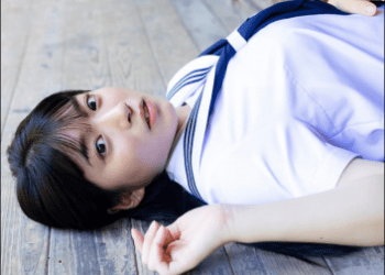 2022.10.07 B.L.T.デジタル写真集 進藤あまね「くすぐる。」