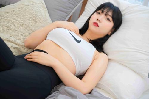 [ROGLE] Song Hana (송하나) – Leggings