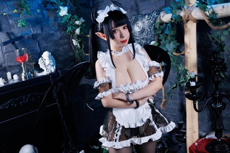 Cosplay 胡桃猫Kurumineko 女仆吸血姬 [100P]