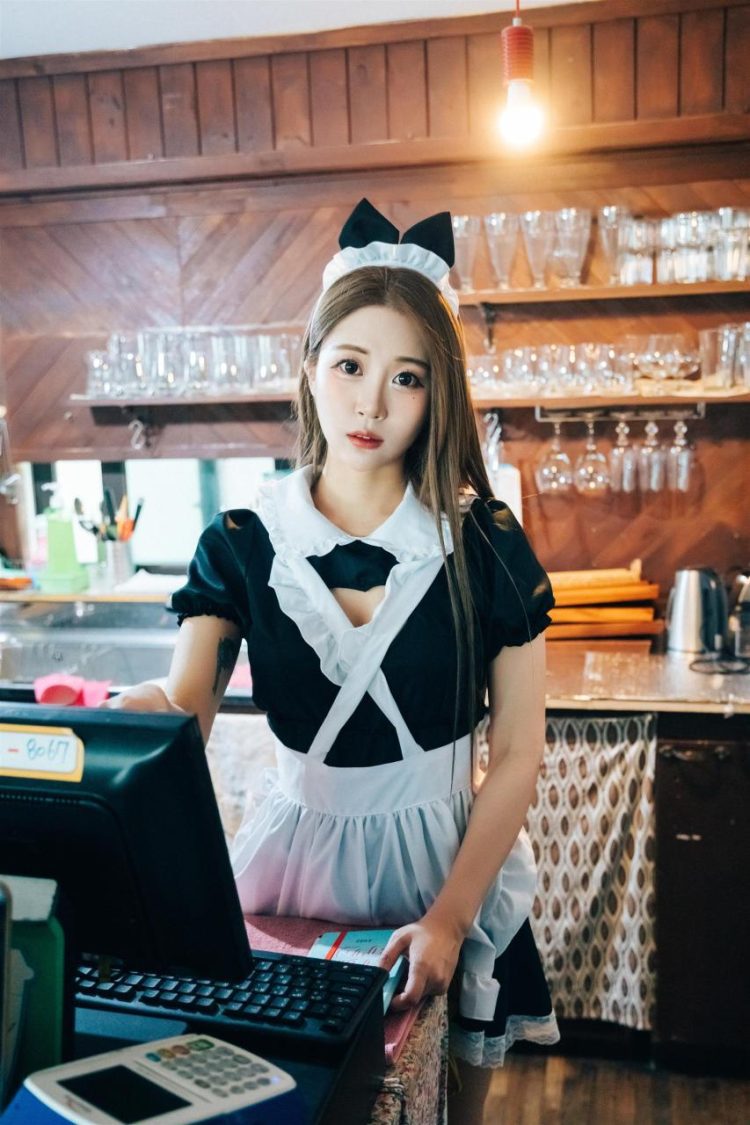 LOOZY Bomi Maid cafe [174P]
