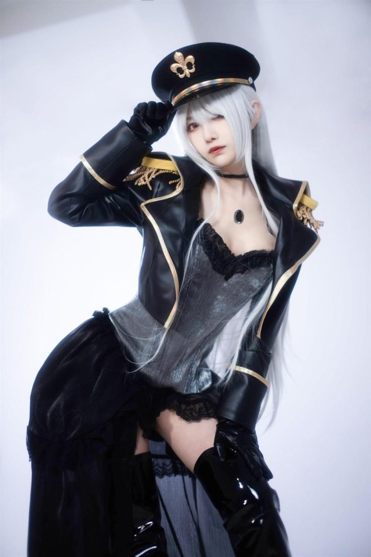 Cosplay Shika小鹿鹿 黑山梗菜 [24P]