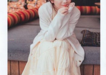 [Photobook] 2023.02.21 秋元真夏 卒業記念写真集『振り返れば、乃木坂』