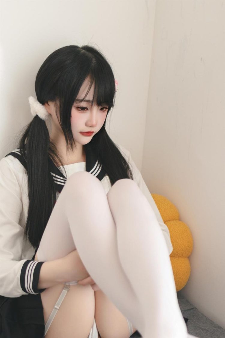 Cosplay 嗷呜酱 水手服 [48P]