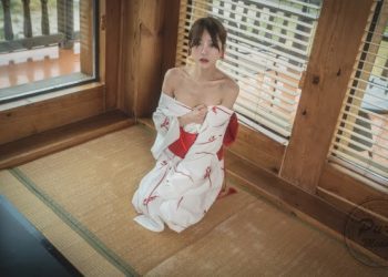 Pure Media Vol.185: Romi