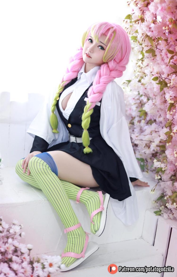 Cosplay Potato Godzilla Mitsuri Kanroji [65P]