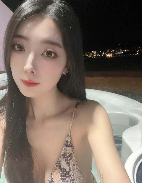[Moon Night Snap] Mona (모나) & Jucy (쥬시): EroEro Travel