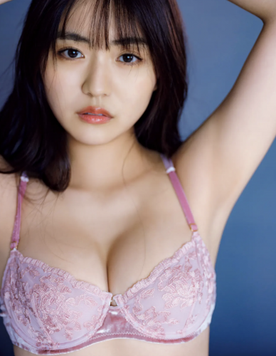 [雑誌] FRIDAY 2022.12.16 豊田ルナ 二十歳の吐息