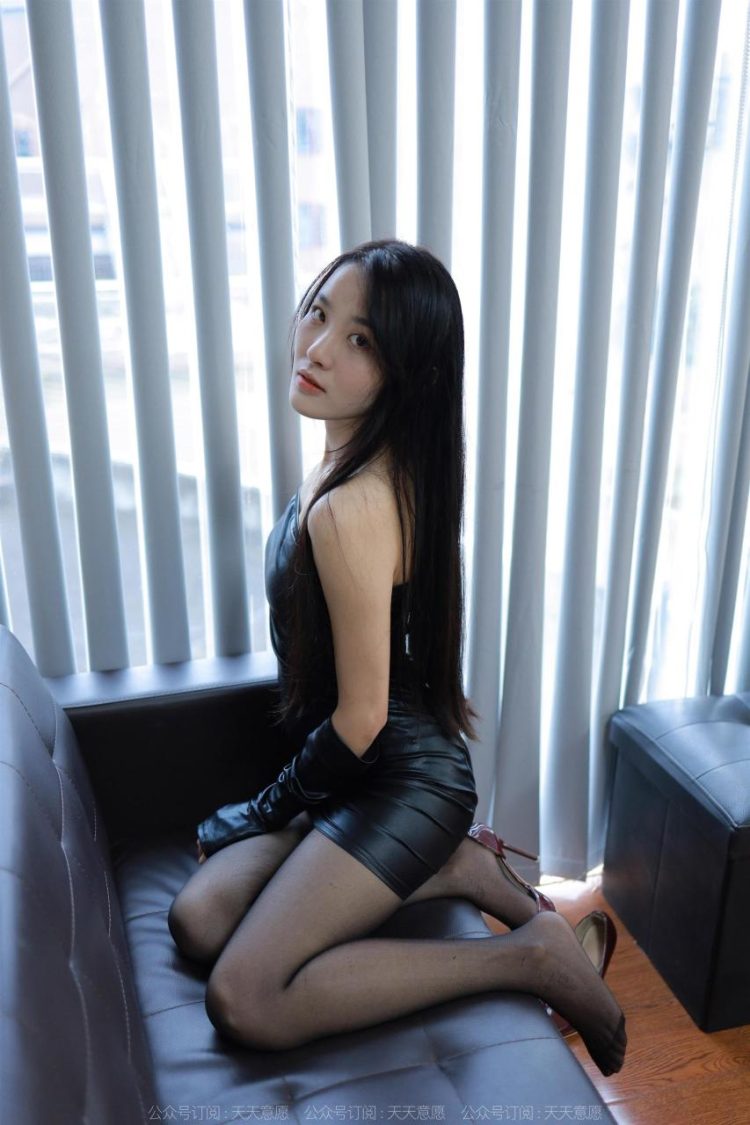 IESS异思趣向 婉萍 包臀皮裙 [88P]