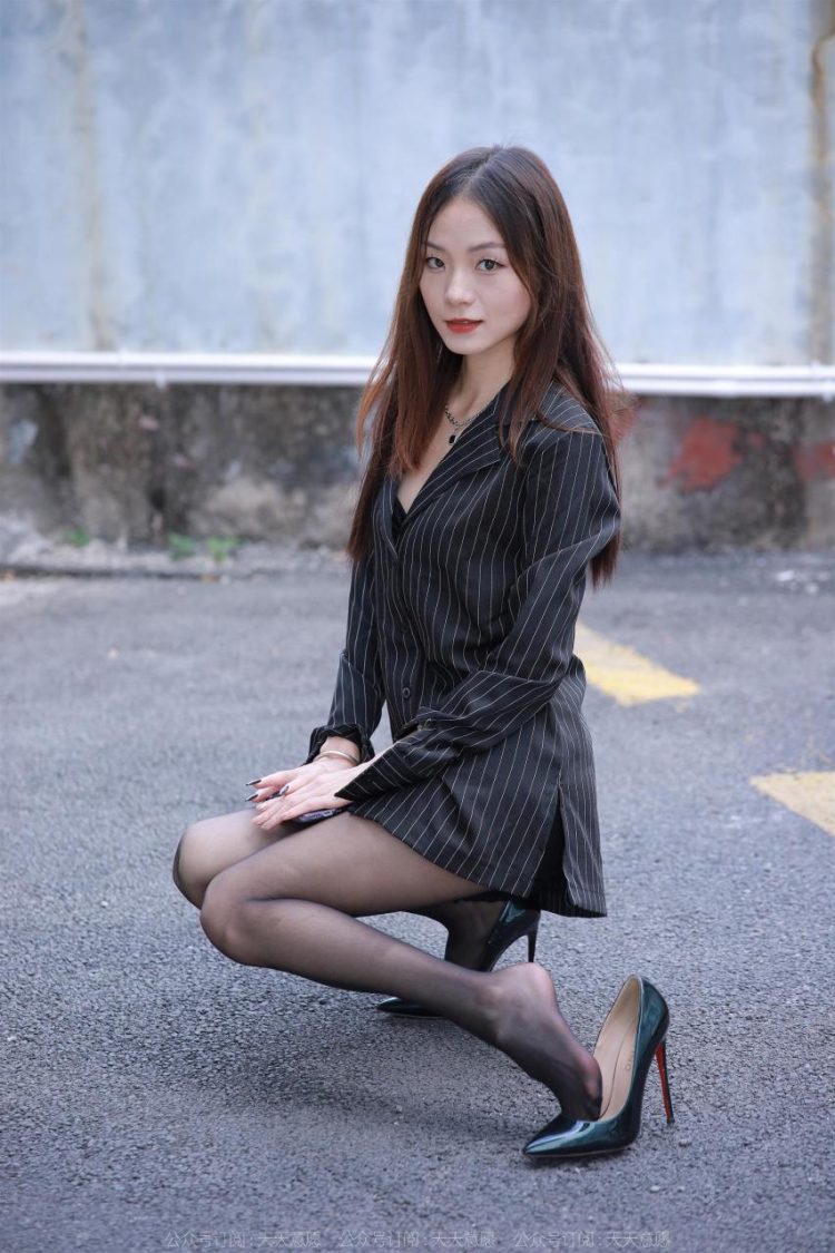 IESS异思趣向 小六 爱的跟随 [81P]