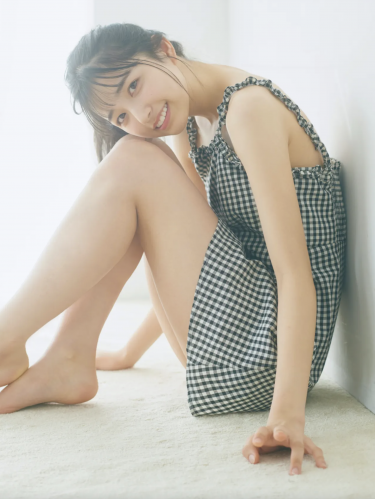 [雑誌] FRIDAY 2023.04.27 乃木坂46 五百城茉央 イノセント・ブルー　17歳の煌めきを独占撮り下ろし